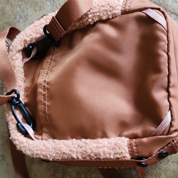 Converse Pink Sherpa Mini Crossbody - Picture 3 of 8